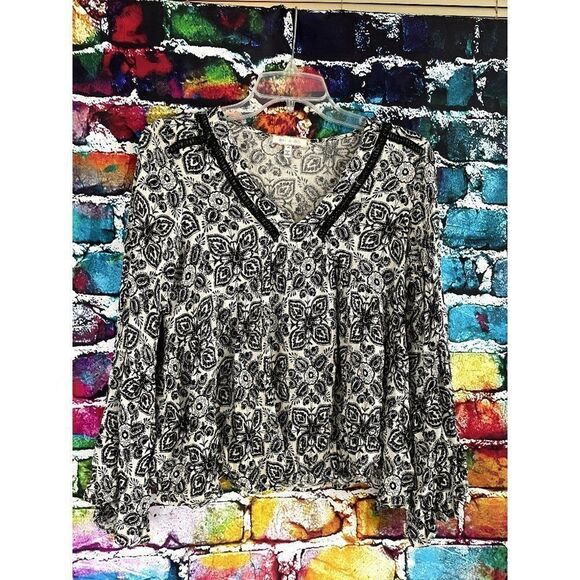 Eri + Ali Size Medium Boho Bell Sleeve Shirt Top Blouse - Picture 1 of 6